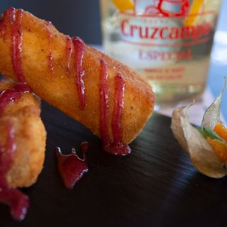 Bastoncito de Queso Brie con Mermelada (unid)