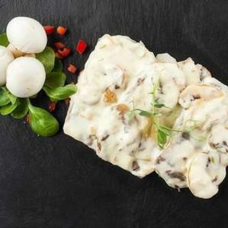 Vita in sos alb cu ciuperci Q