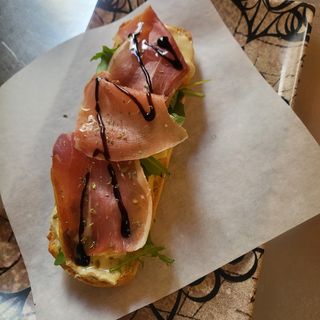 Bruscheta De Serrano