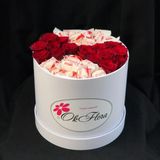 Cutie mare cu trandafiri și Raffaello