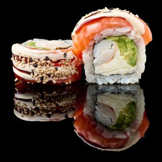 Мега рол з тигровою креветкою та лососем(8шт/340гр)