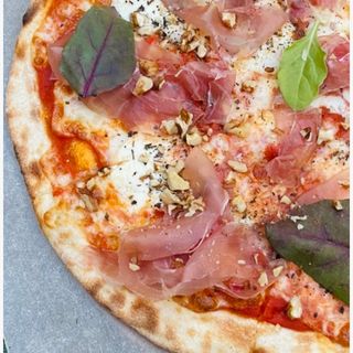 პიცა პროშუტო