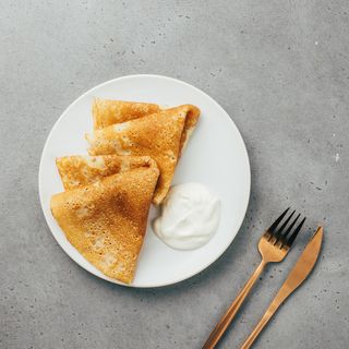 Блинчики со сметаной