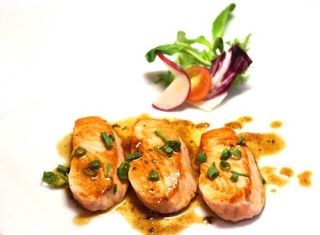 U15-Salmão (Teppanyaki)