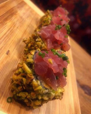 Special hosomaki tuna