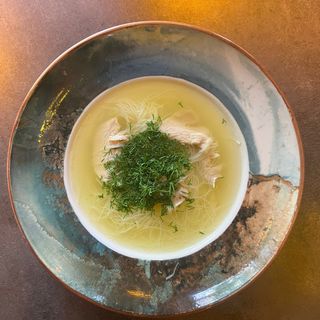 Rich broth with rice noodles and boiled beef