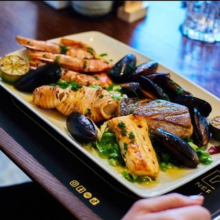 Mix grill peste si fructe de mare 550g