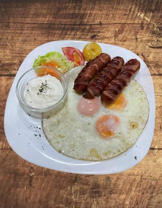 Jaja i roštiljske kobasice