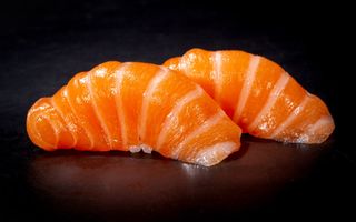 047 Nigiri sake - 3 pezzi
