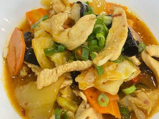 Piept de pui cu legume