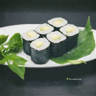 79. Hosomaki avocado