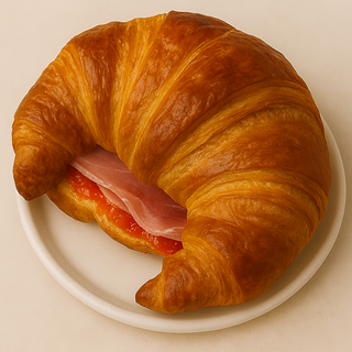 Croissant Con Jamón Serrano Y Tomate