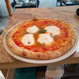 Pizza 4 Formaggi