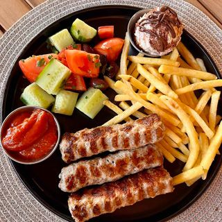 КОМБО МЕНЮ Трио кебапчета (500гр.)