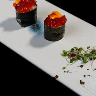 nigiri  de ikura (2 pzas.)