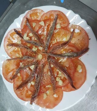Media Ración De Ensalada De Tomate