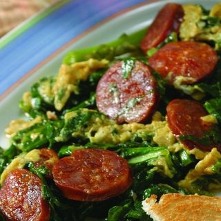 Revueltos De Grelos Con Chorizo