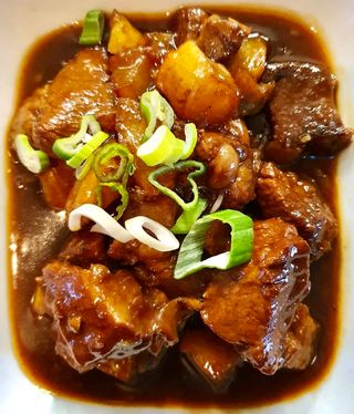 Brasato di spezzatino di manzo alle spezie