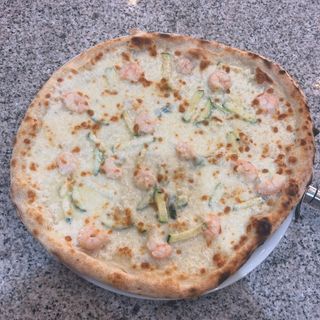 Pizza De Gambas