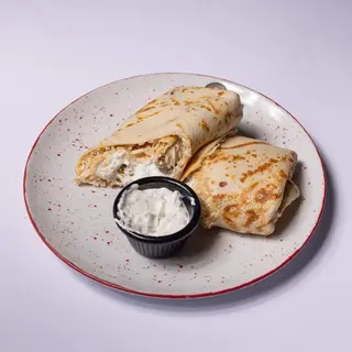 85. Piletina i Tzatziki palačinka,vrhnje
