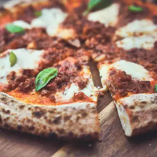 Pizza Bolognese