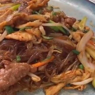 Fried fansumen (fideos de patata) 