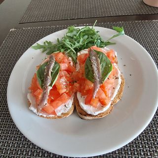 Bruschetta Di Salmon