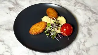 Котлета по-київськи з картопляним пюре 300 гр 