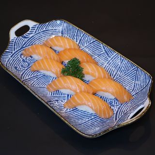 S16- Nigiri set de salmón