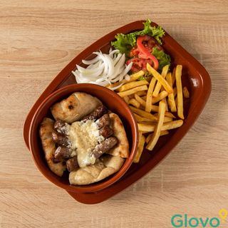 Travnički ćevapi u kajmaku