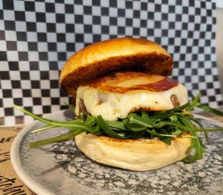 Hamburguesa La Ibérica 