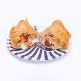 Pizza fritta completa al salame