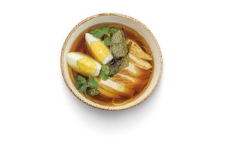 Рамен з куркою (300г)