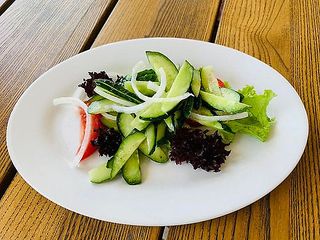 Салат зі свіжих овочів (100 грамм)