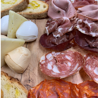 Tagliere di salumi e formaggi