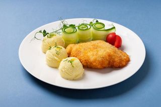 Kotlet domowy z dodatkiem do wyboru