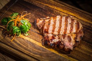 Ceafa de porc la gratar