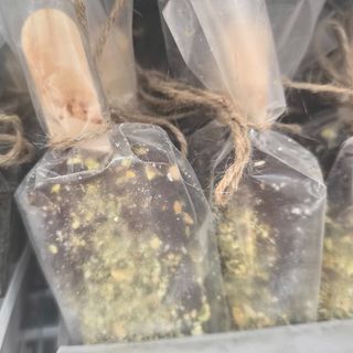 Bombón de Pistacho con chocolate negro