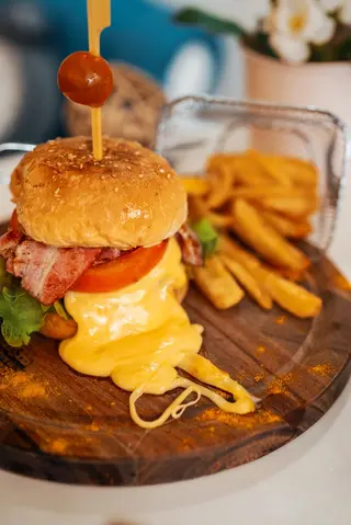 Royal burger