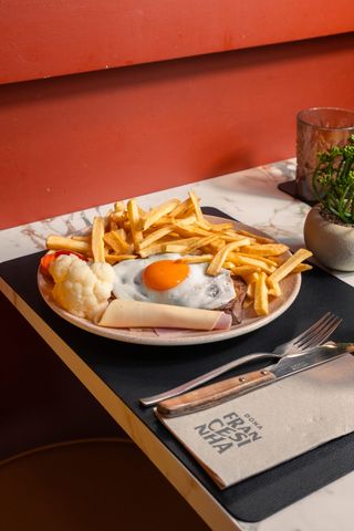 Bitoque em Prato com Batata