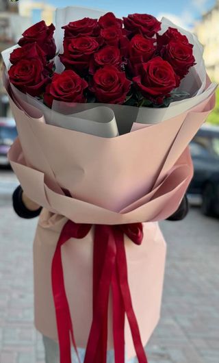 21 trandafiri roșii — Pure Passion