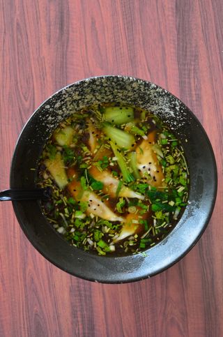 Sopa De Gyozas Vegetal