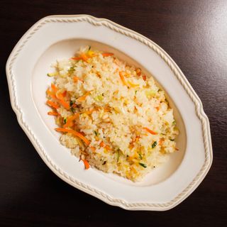 141. Riso saltato con verdurine e pinoli