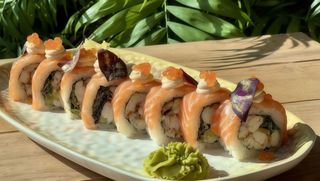 Рол з лососем (350 г)