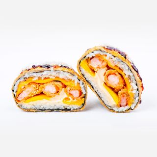 Sushi-burger z krewetką w tempurze