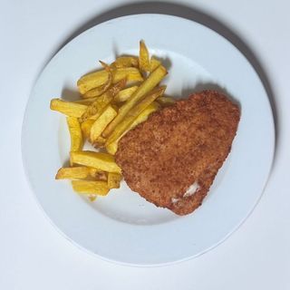Librito de lomo con patatas fritas