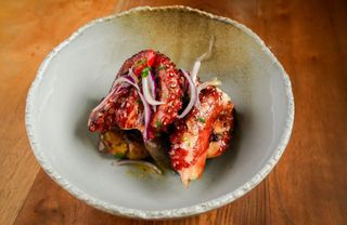 Caracatiță la grătar