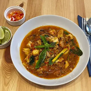 Ciorbă de calamar a la Maluku (iute) – Gurita kuah kuning