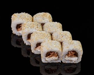 Філадельфія в кунжуті з печеним лососем