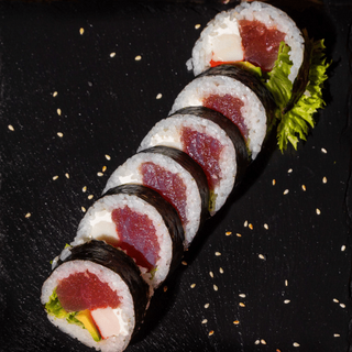 Futomaki tuńczyk 6szt